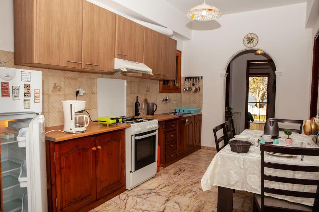 City Center, Sea View Apartment, Amelia! Anemomylos Екстериор снимка