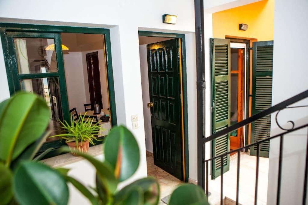 City Center, Sea View Apartment, Amelia! Anemomylos Екстериор снимка